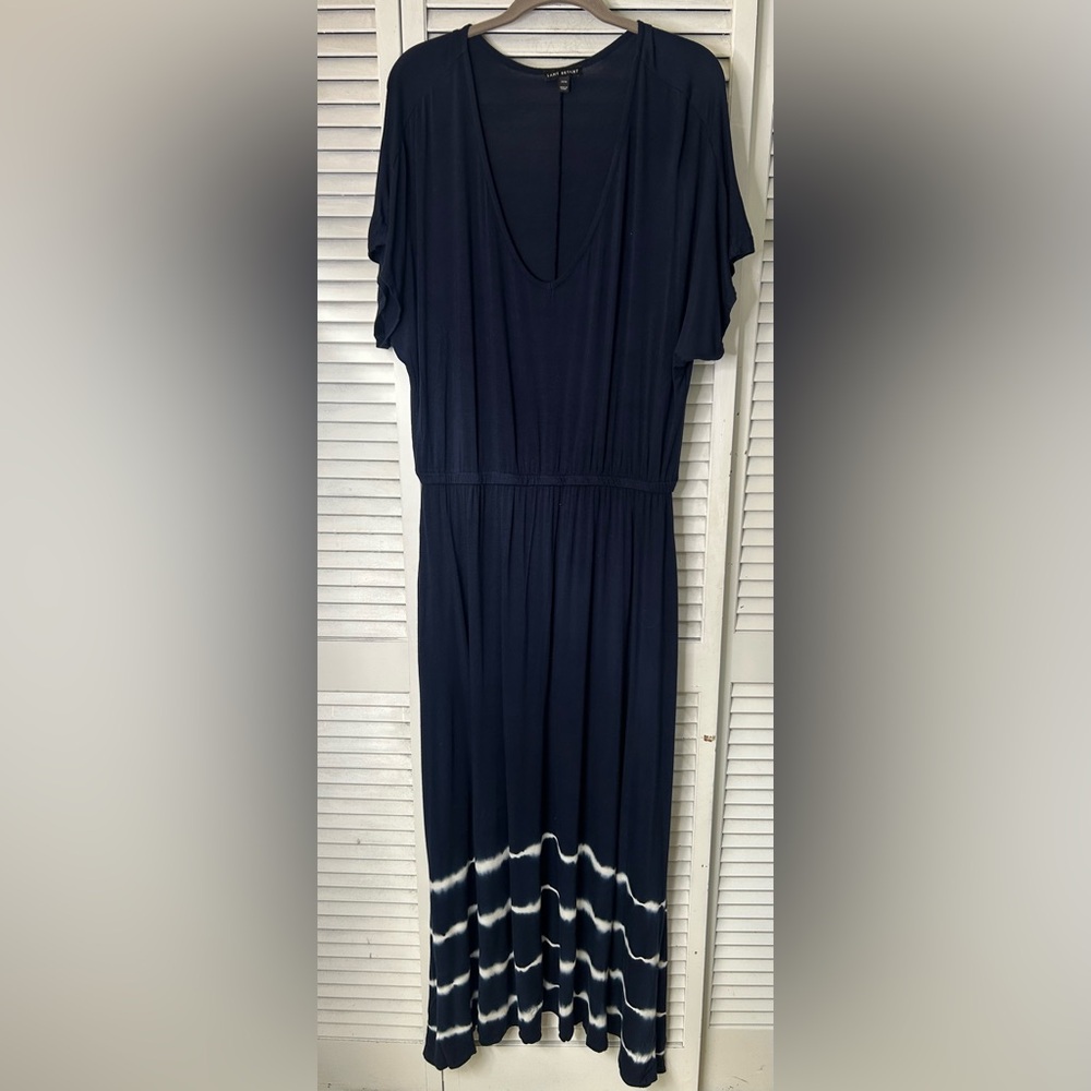 Lane Bryant Classic Navy Short-Sleeve Maxi Dress with White Ombré Hem Size 14/16